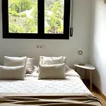 Appartement Lets Holidays With Pool In Quiet Area *