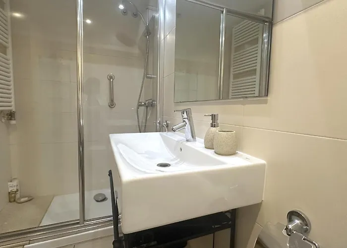 Appartement Lets Holidays With Pool In Quiet Area *